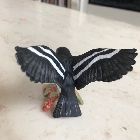 Handcrafted Christmas Ornament GROSBEAK - Picture 9 of 13